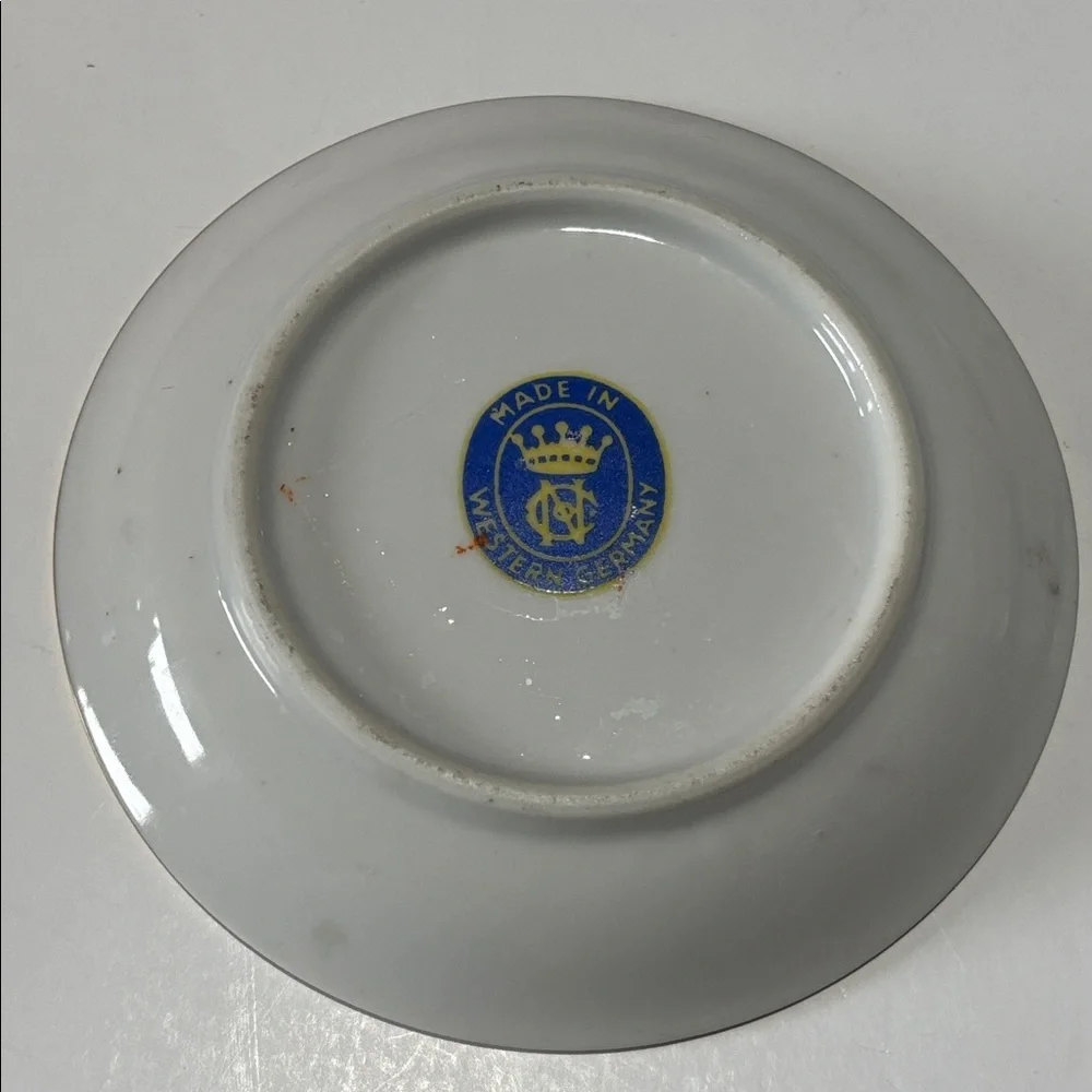 Queen Elizabeth II Decorative Plate Ring Dish QE2 Queen Elizabeth Ring dish VTG